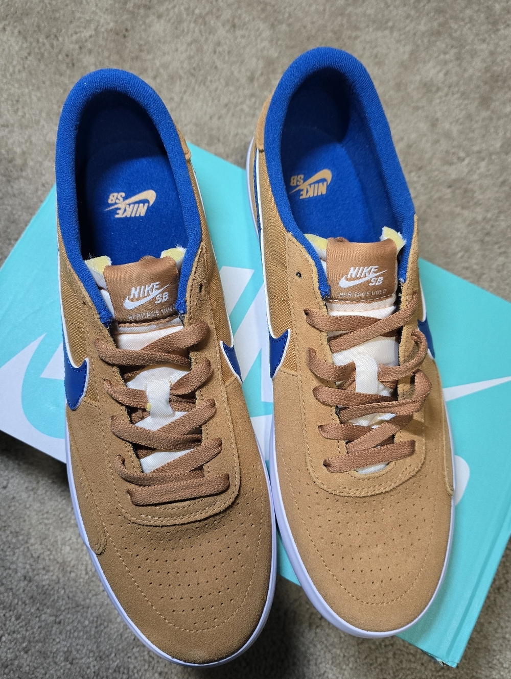 Nike SB Heritage Vulc, Brown Suede Sneakers with Blue Accents Size 9.5